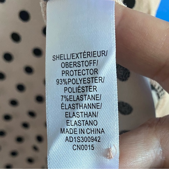 Adrianna Papell Short Sleeve Blush W/Polka Dot Top. Stretch, No Iron. Size Large - Picture 8 of 8